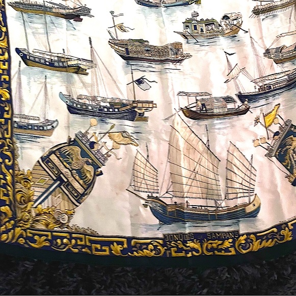 Vintage Hermes Silk Scarf Carre "Junques et Sampans" Perrier - AS IS - Picture 13 of 13